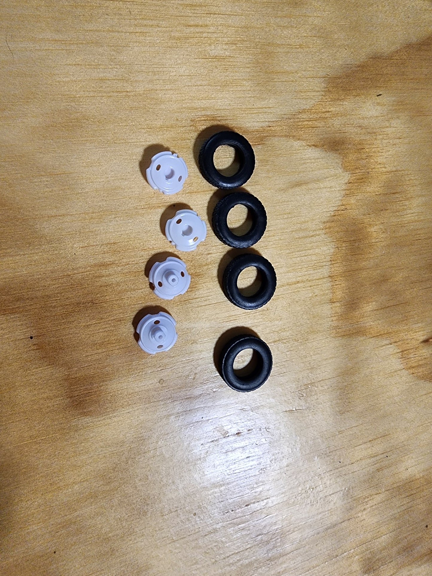 Trailer tires-2 hole, duals