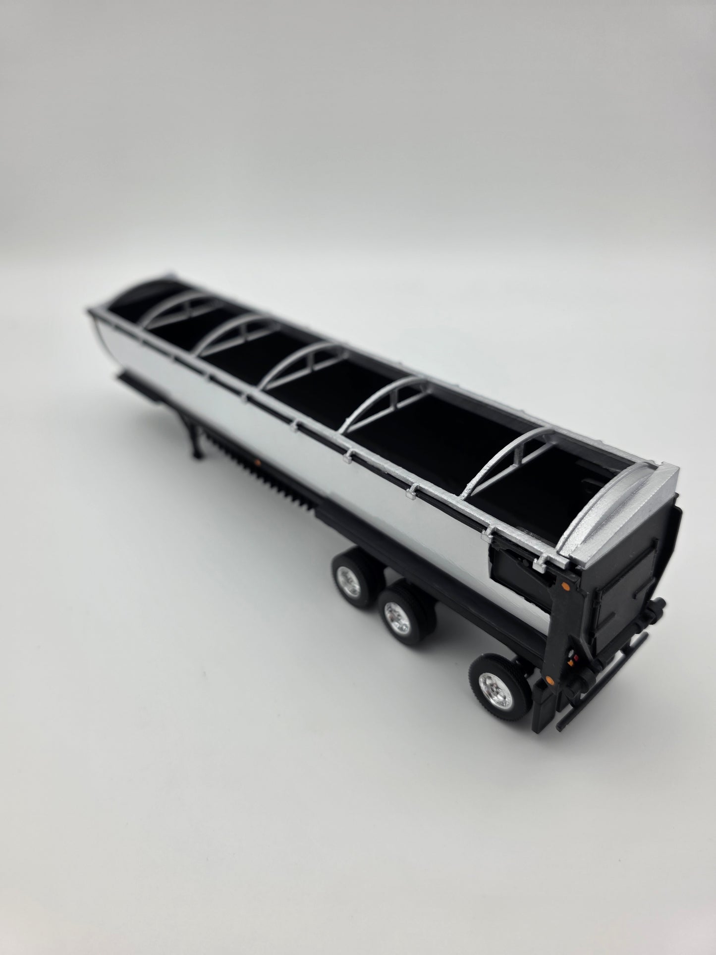 Aulick Aultimate belt trailer, 48ft, curved side