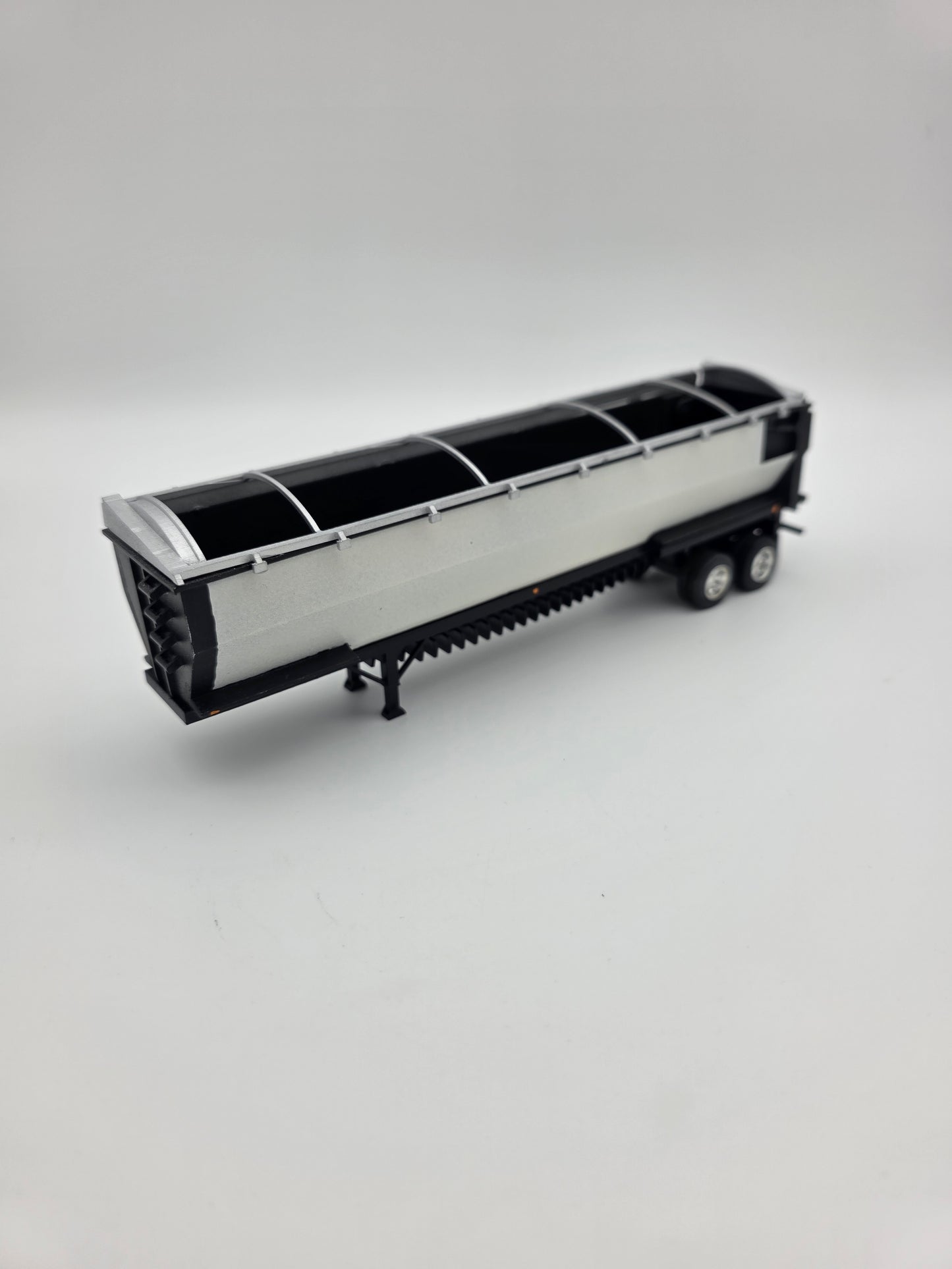 Aulick Aultimate belt trailer, 42ft, angled side