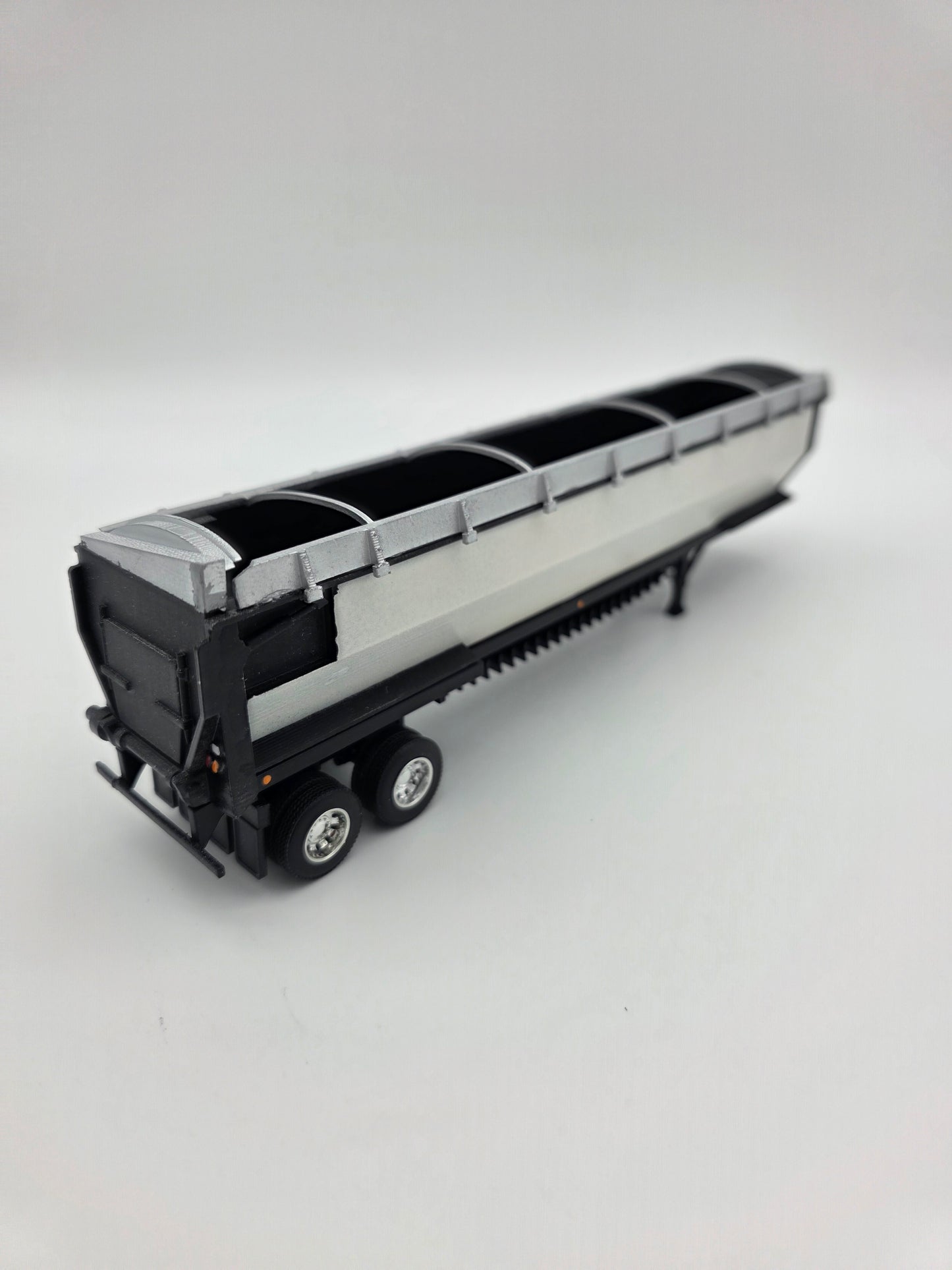 Aulick Aultimate belt trailer, 42ft, angled side