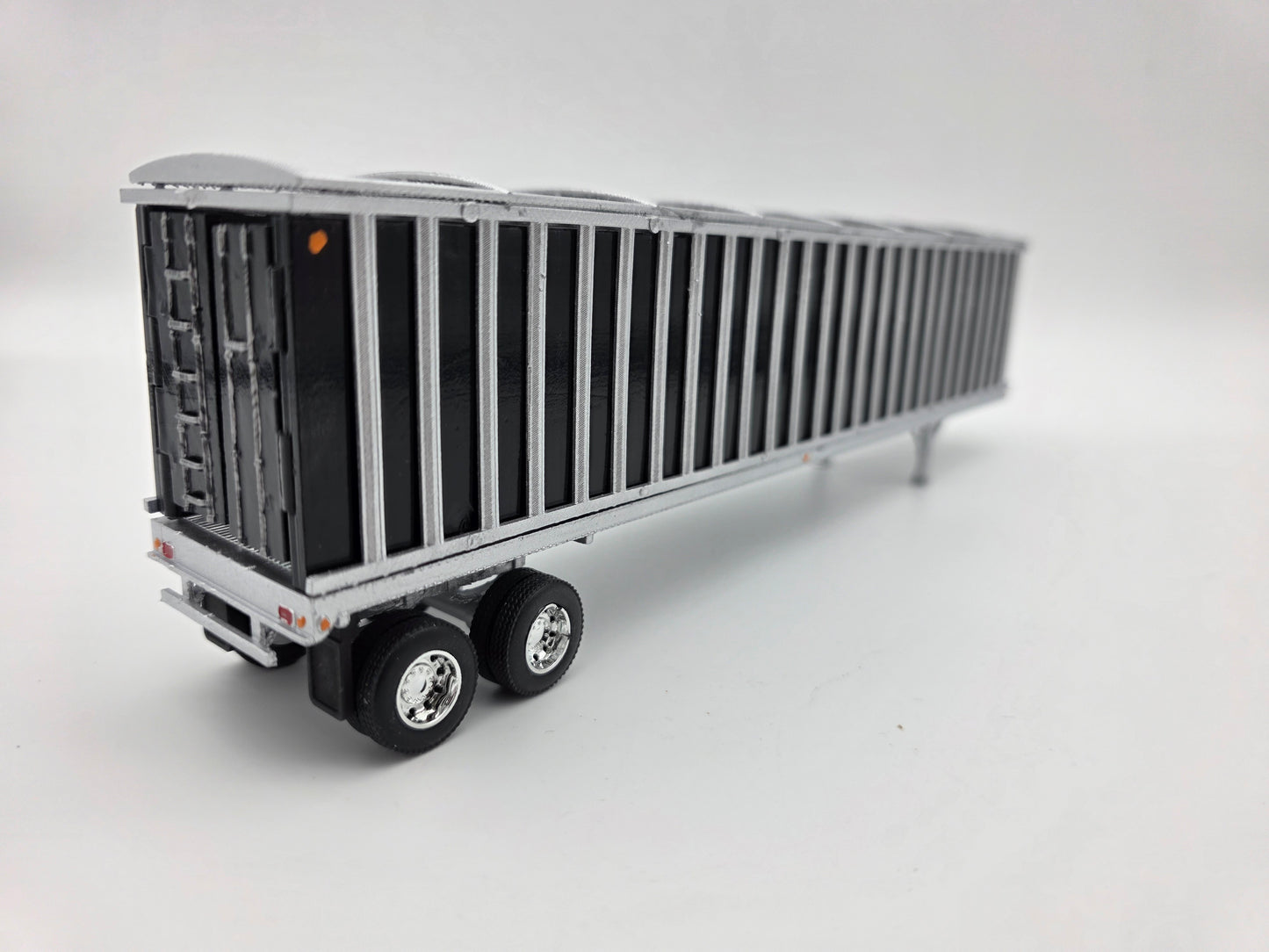 Shuffle floor trailer, 53ft tandem axle, stakeside