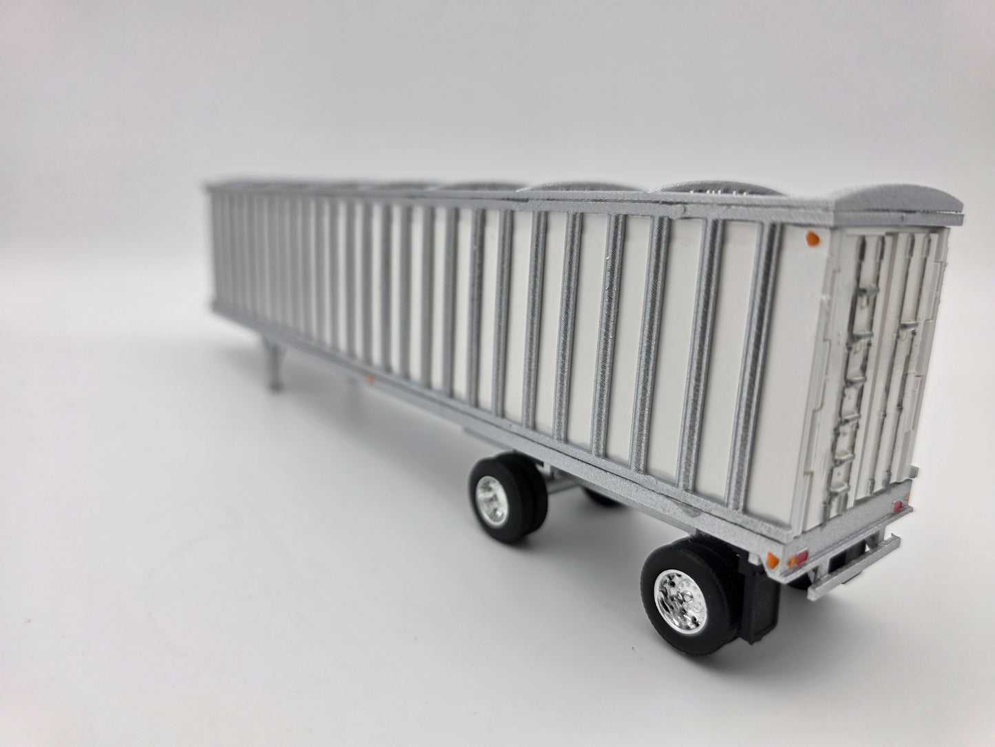 Shuffle floor trailer, 53ft spread axle, stakeside