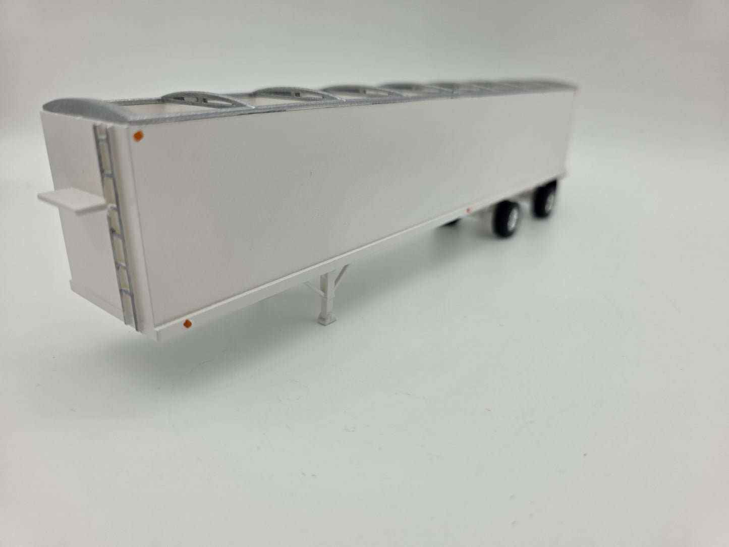 Shuffle floor trailer, 53ft spread axle