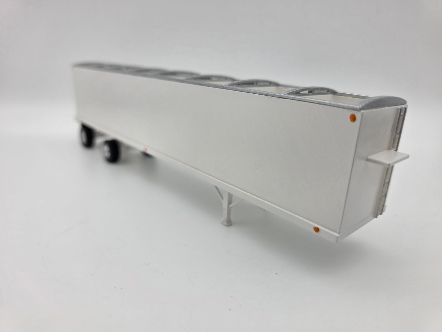 Shuffle floor trailer, 53ft spread axle