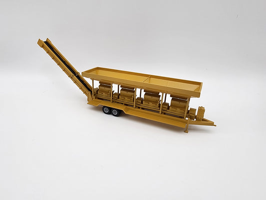 Grinder, 4 mill high moisture corn grinder